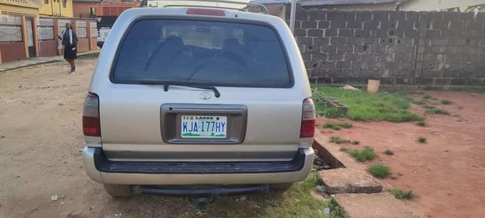 A picture of Toyota 4runner