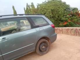 A picture of Toyota sienna for sale Engine and gear working perfectly Ac