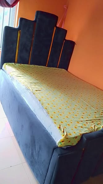 A picture of Bed stands with side stools 12kg Cylinder Burner