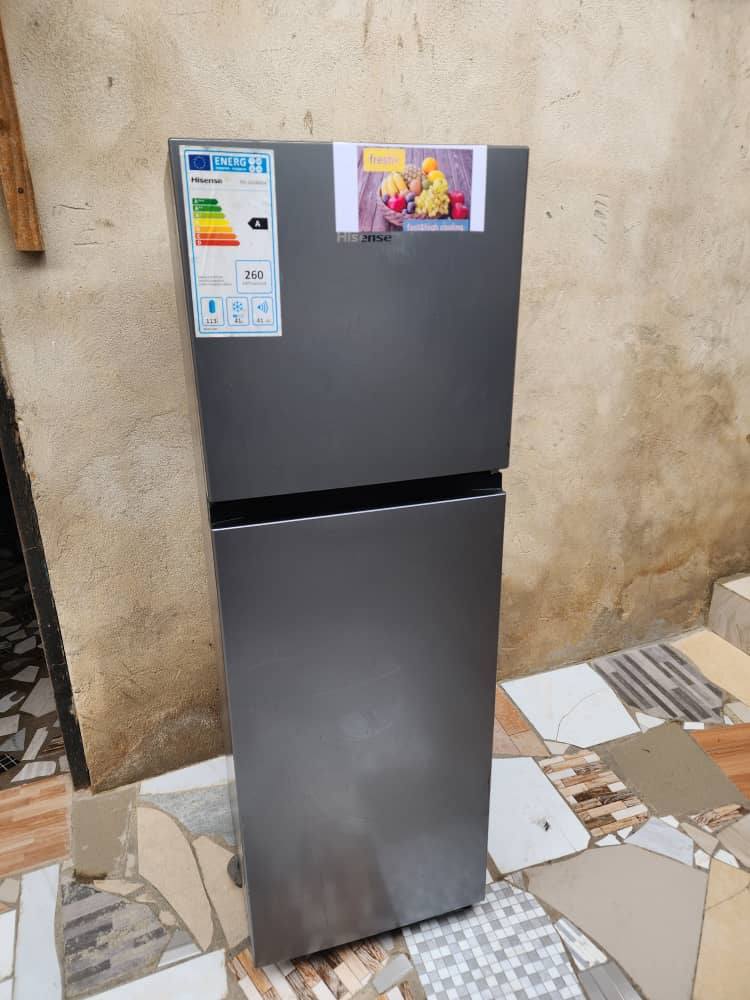 A picture of Hello nauza fridge nzuri mpyaa Hisense offer lak 495k