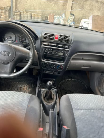 A picture of Kia picanto manual