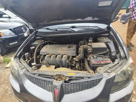 A picture of 04 Pontiac
