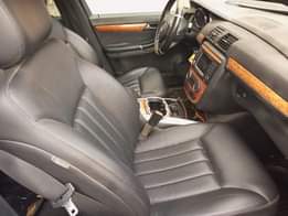 A picture of Nigeria used 2007 Mercedes Benz R350 2 5m net price