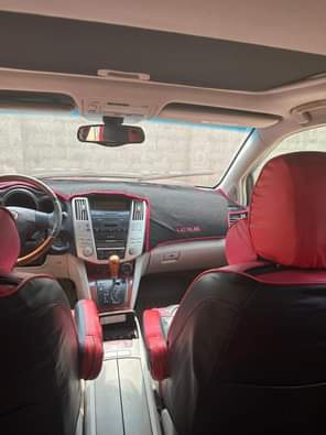 A picture of Rx330 Everything is working Pls come with ur best mechanic