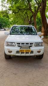 classifieds/cars isuzu