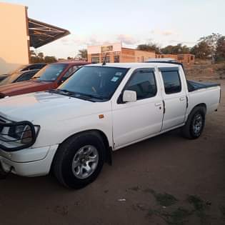 classifieds/cars nissan