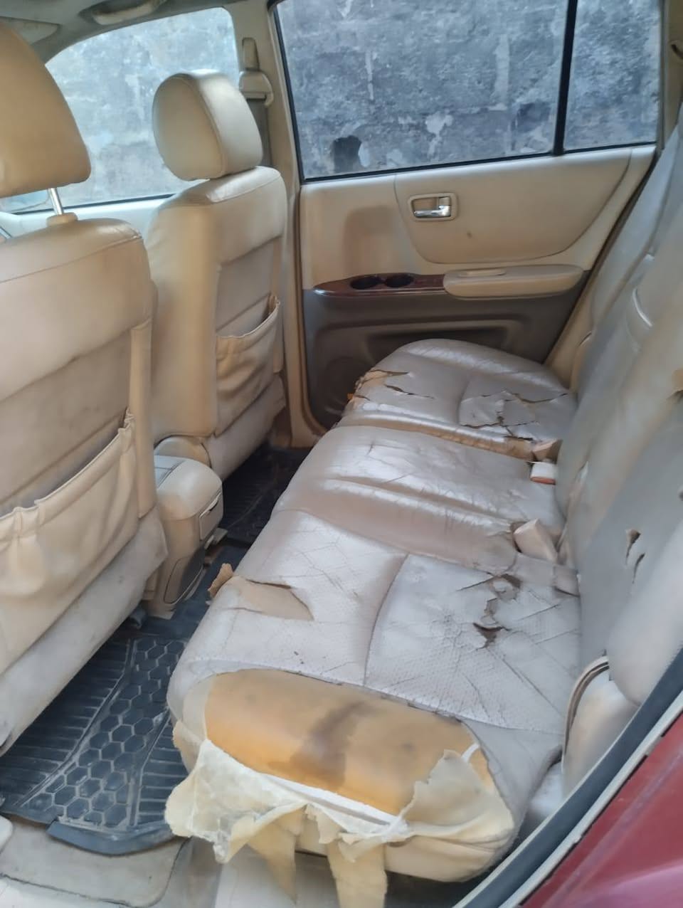 A picture of Toyota Highlander 06 limited edition Engine and gearbox untouched AC