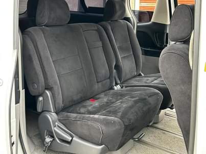 A picture of Toyota Alphad nzuri sana Call 255655668290 Call 255756668290