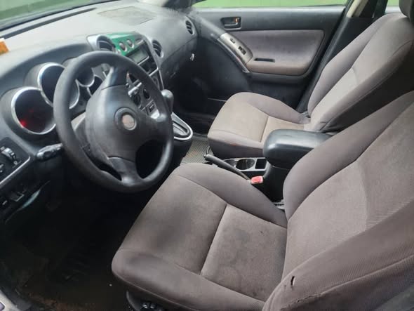 A picture of Pontiac vibe 2004