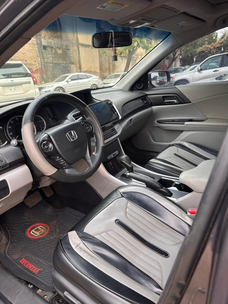 A picture of Reg 2013 Honda accord double screen