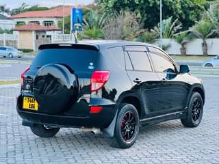 A picture of TOYOTA RAVE 4 MISS TZ