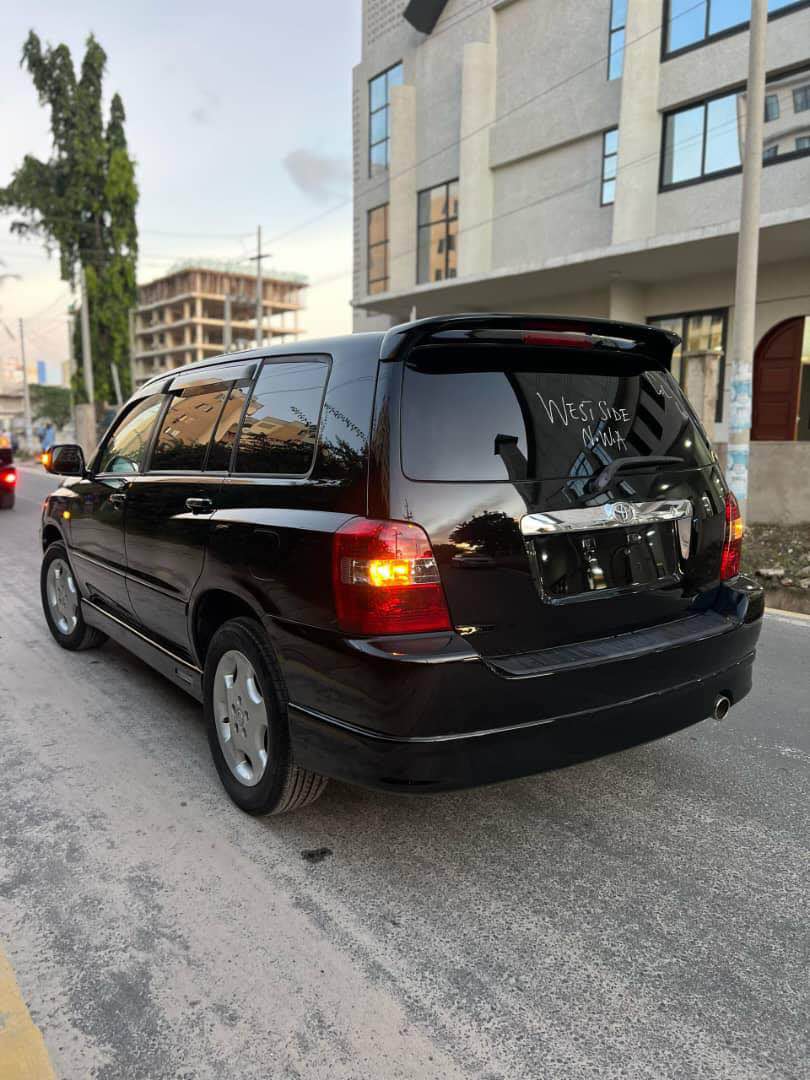 A picture of TOYOTA KLUGER