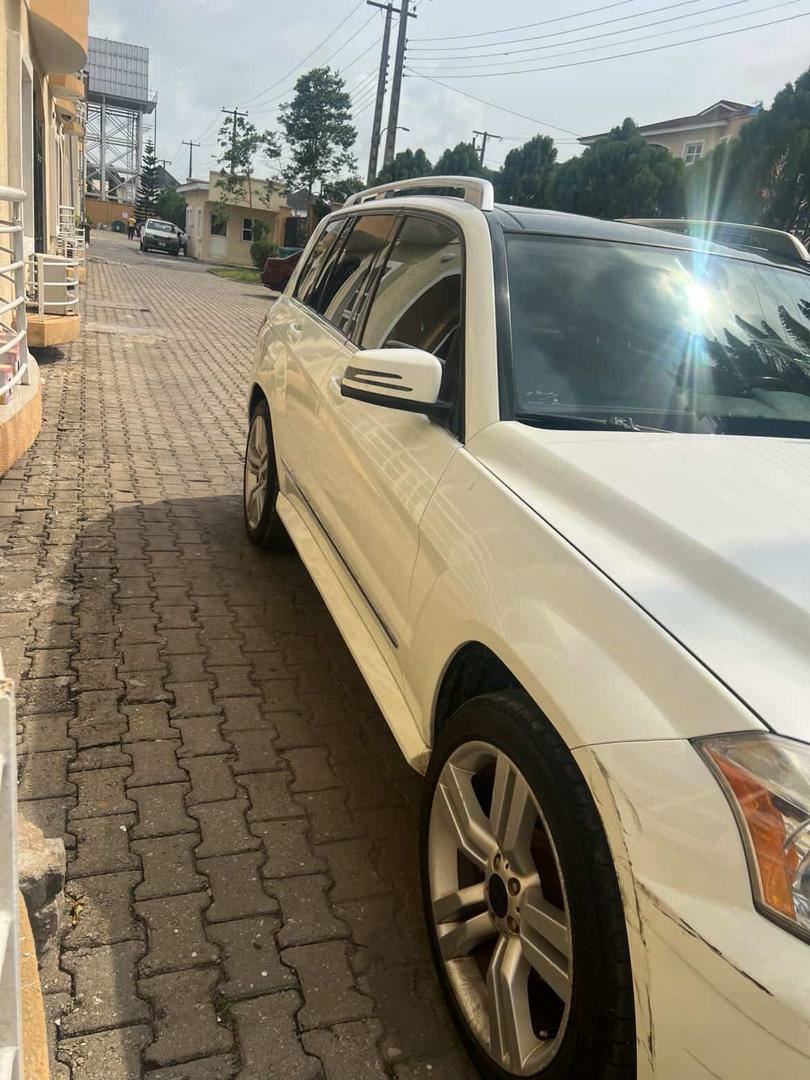 A picture of 2010 Mecedes Benz Glk 350