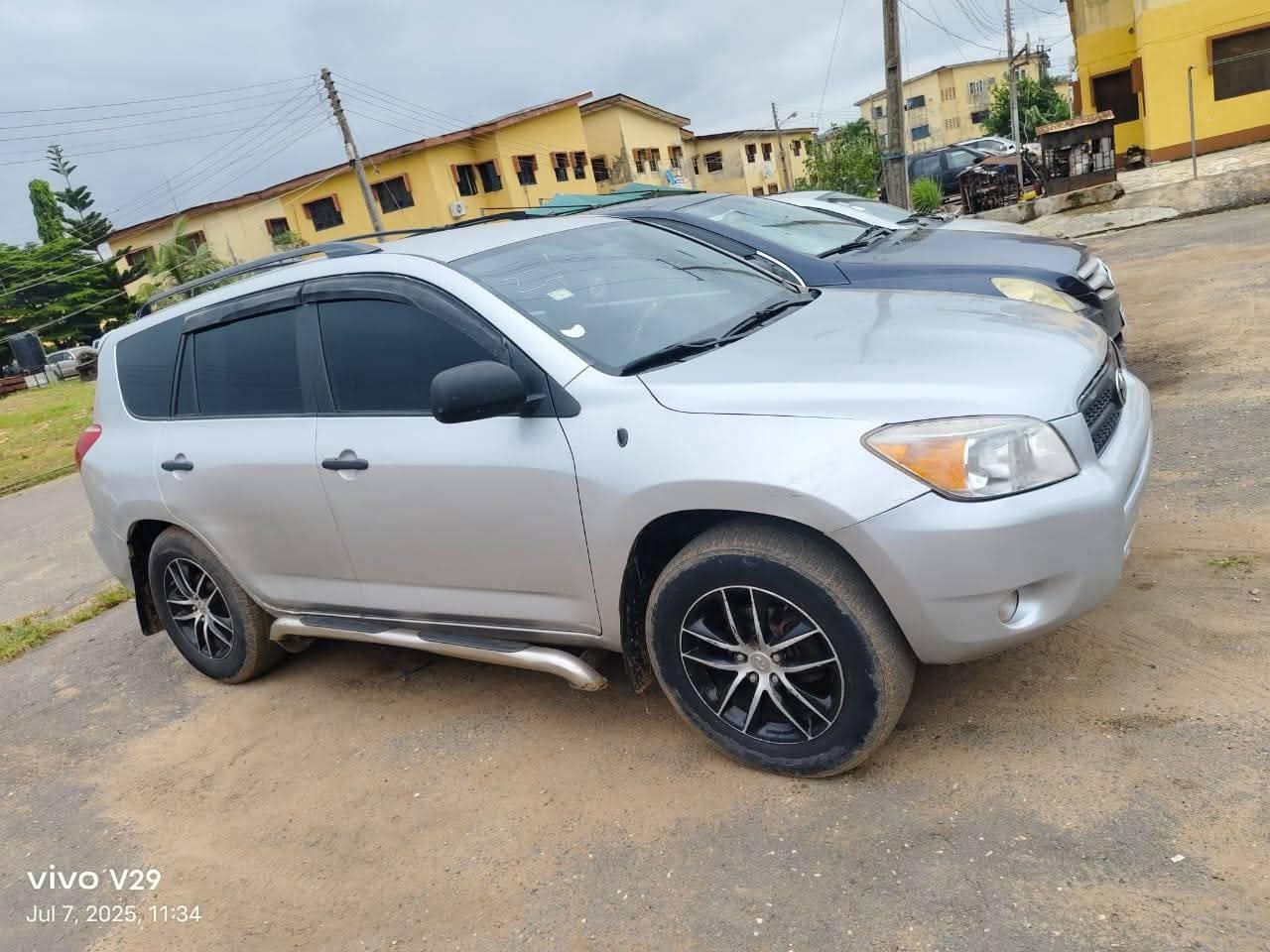 A picture of 2008 Toyota rav4