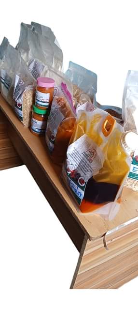 A picture of Looking for who to send Foodstuffs to you in aboard