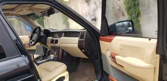 A picture of NEATLY USED RANGE ROVER VOUGE