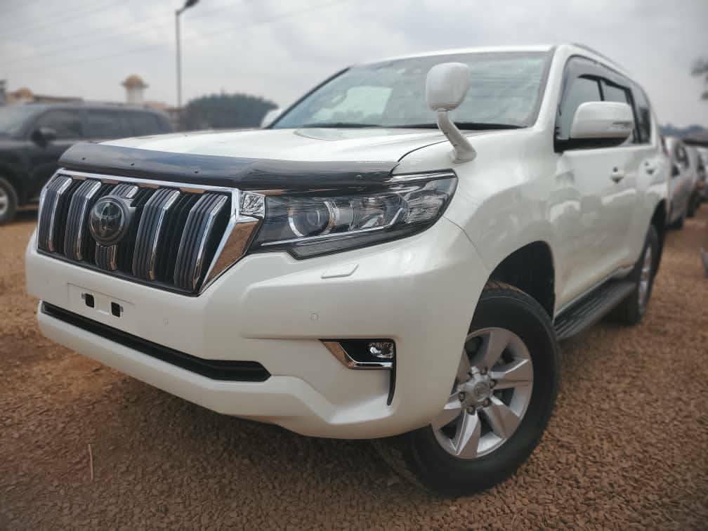A picture of 2019 Toyota land cruser TX New shape 2019 model