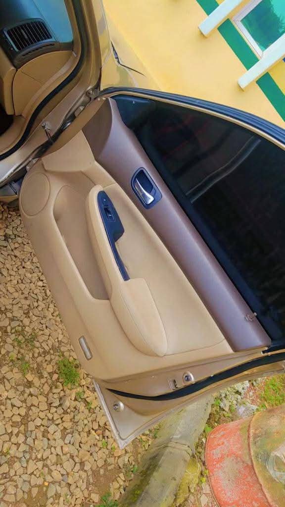 A picture of 2005 Honda accord
