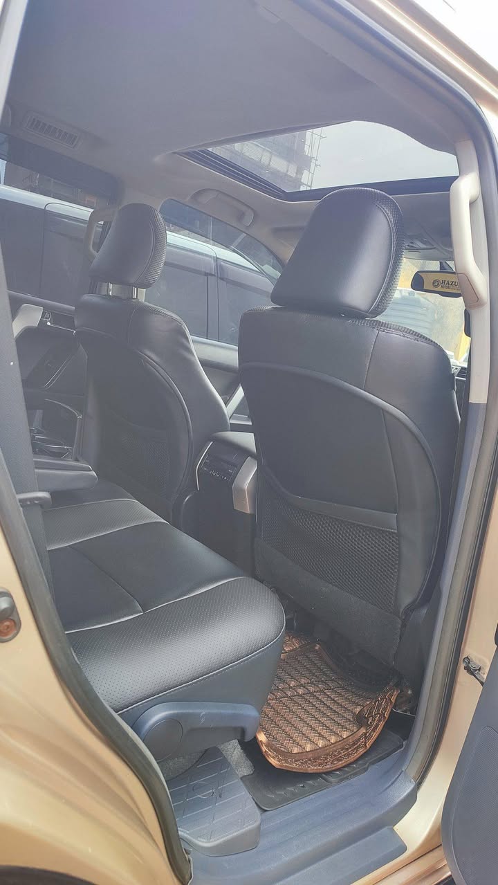 A picture of 2012 Toyota prado tx