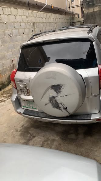 A picture of 2008 Toyota rav4