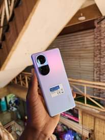 A picture of Oppo reno10 5G 256GB 12GB ram