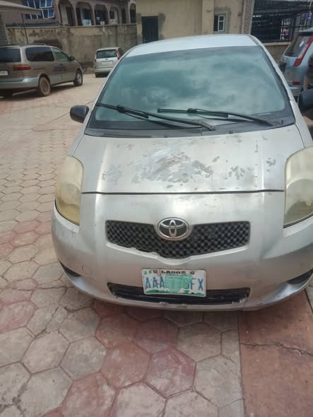 A picture of Toyota Yaris 2005