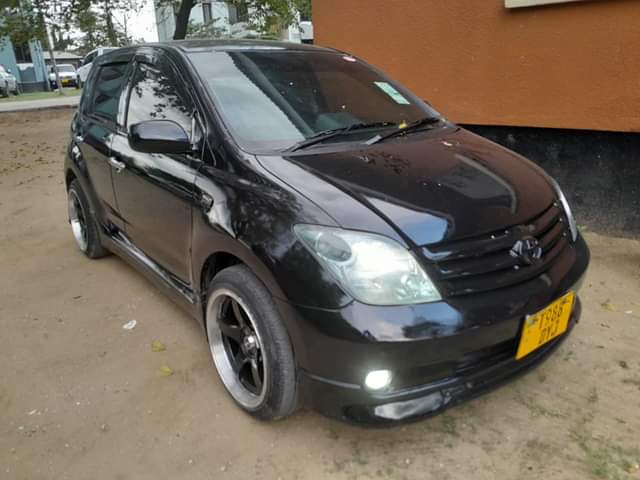 A picture of Toyota IST Gari mpya