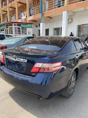 A picture of Toyota Camry 09