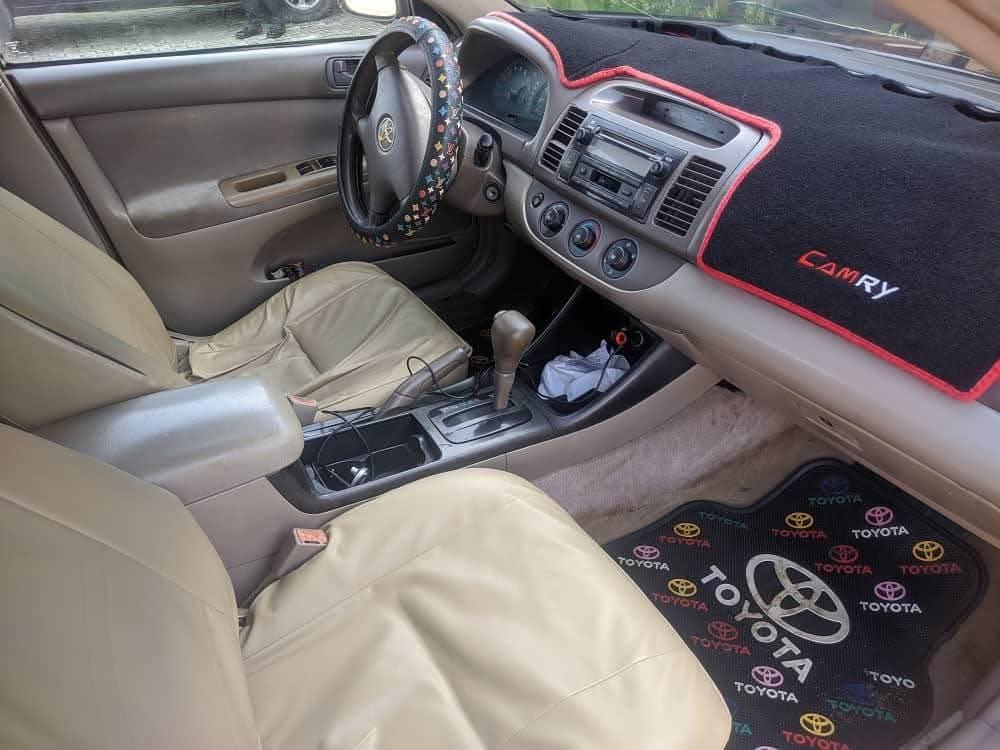 A picture of 2005 Toyota camry