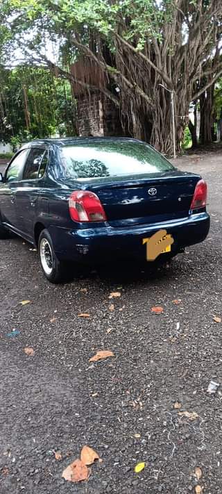 A picture of Toyota platz 01