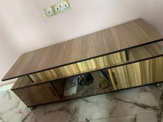 A picture of Tv bench