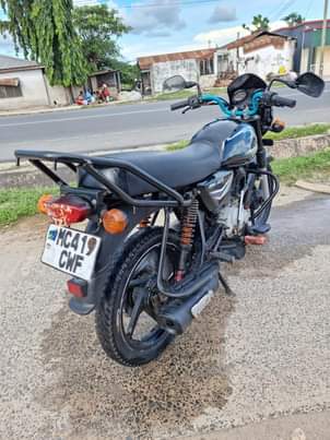 A picture of BM cc 125 haina changamoto