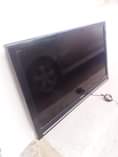 A picture of Tv flat Inc 42 shap lcd bei 370