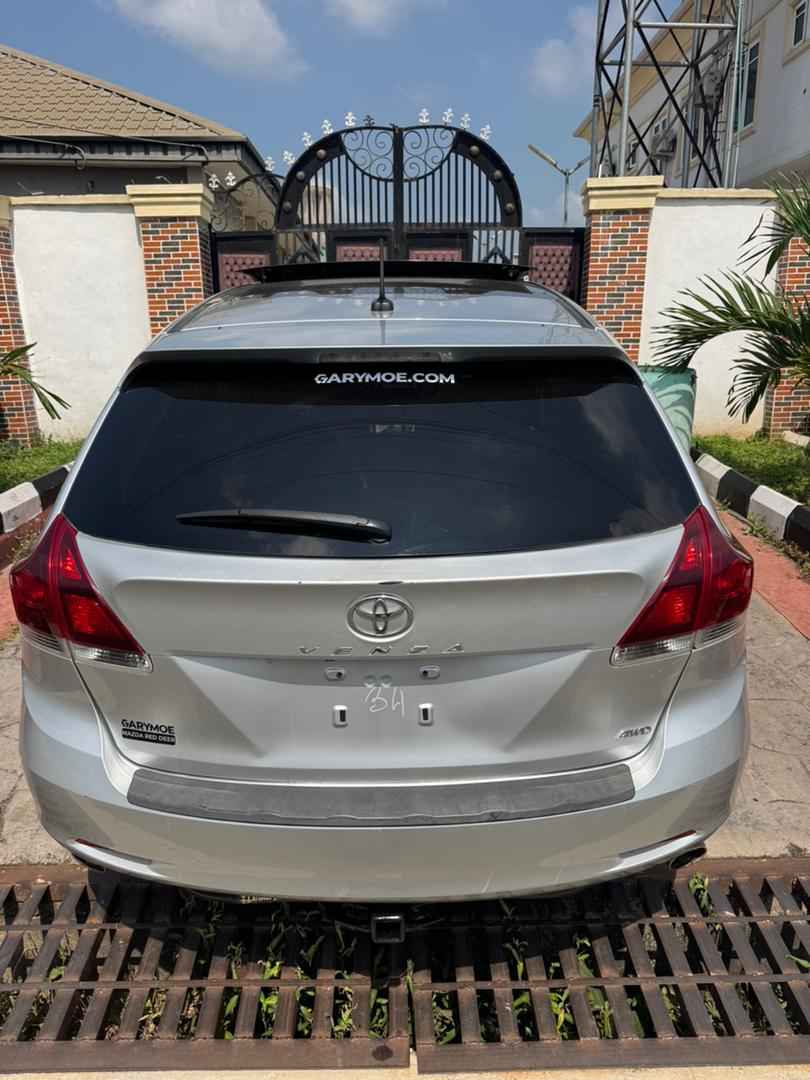 A picture of Toyota venza 2014 tokubo