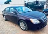 A picture of Toyota Avalon 2006