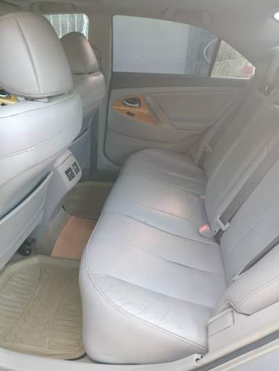 A picture of clean xle toyota camry with thumbstart Toks standard Engine and