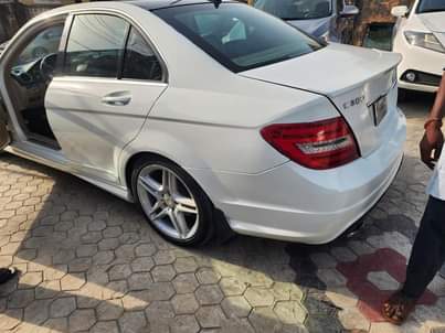A picture of Mercedes Benz C300 2013