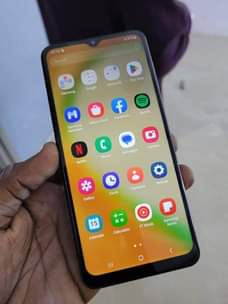 A picture of Samsung A04s 64gb ram 4 Duo s bei 170 000tshs