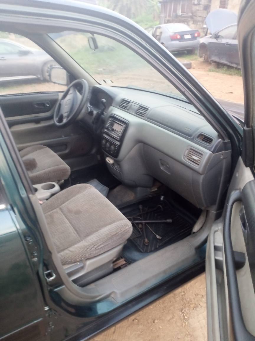 A picture of Honda CR V