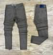A picture of JEANS