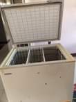 A picture of MEZA NA VITI VYAKE PAMOJA NA FRIZA