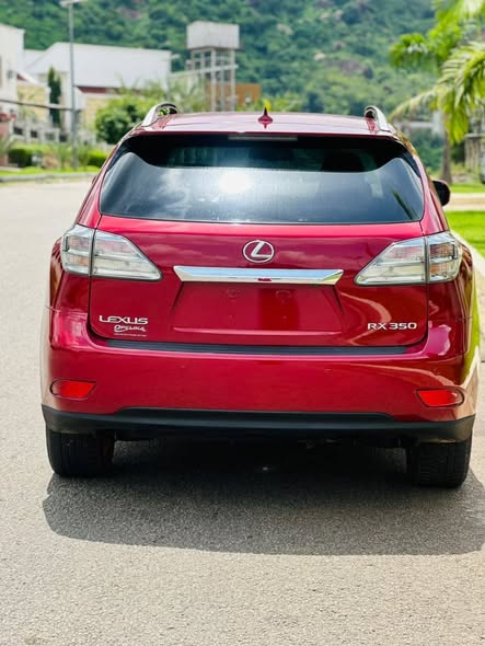 A picture of Lexus RX350