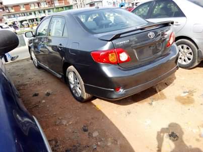 A picture of Toyota Corolla 09