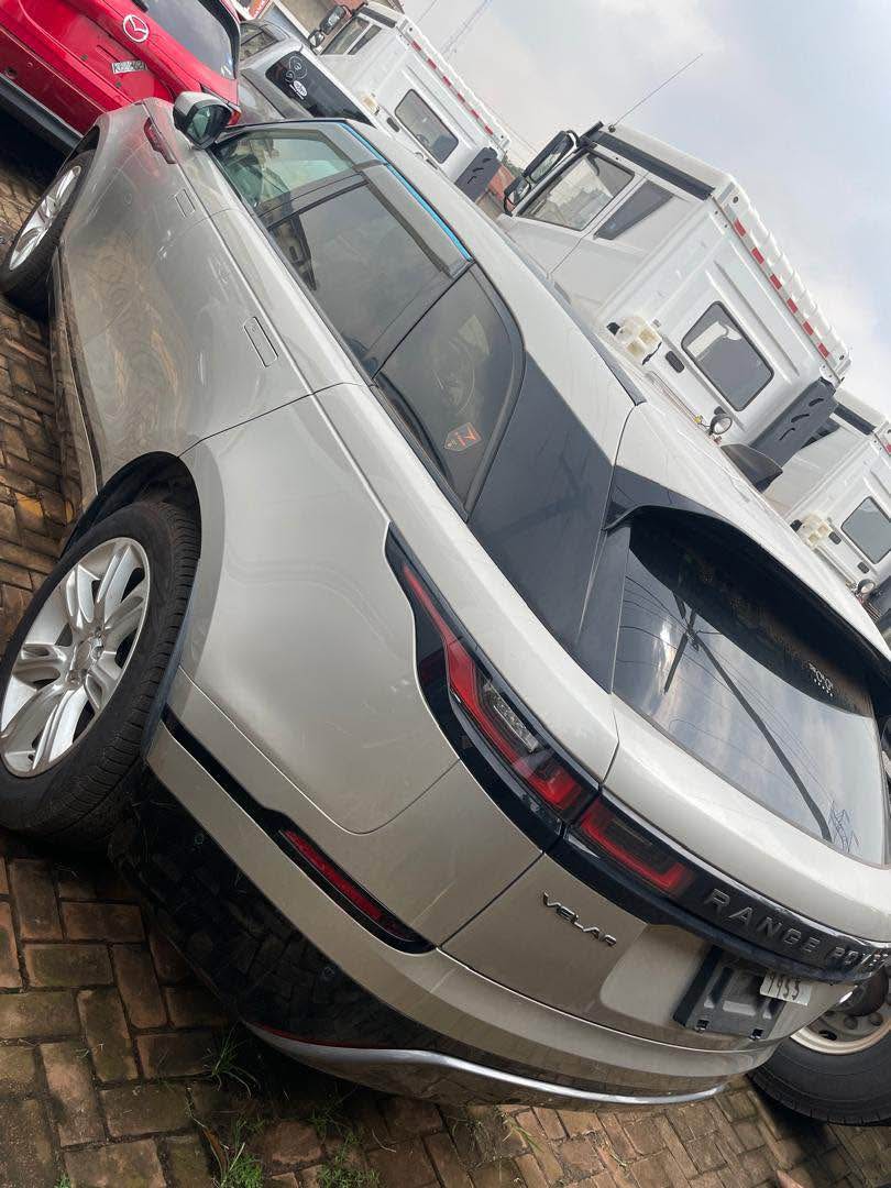 A picture of 2018 RANGE ROVER VELAR PETROLCALL 07094466720765424123