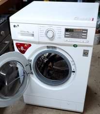 A picture of LG washing machine 8kg smart