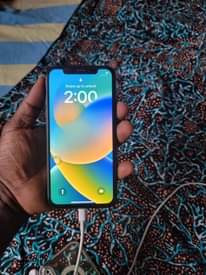 A picture of I phone x gb gb64