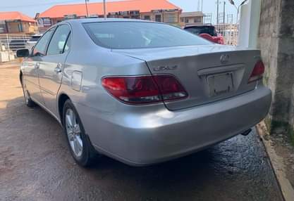 A picture of Lexus ES330 2006 Neatly used frost body Nothing to fix
