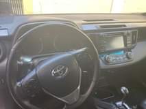 A picture of TOYOTA RAV4 2016 SE
