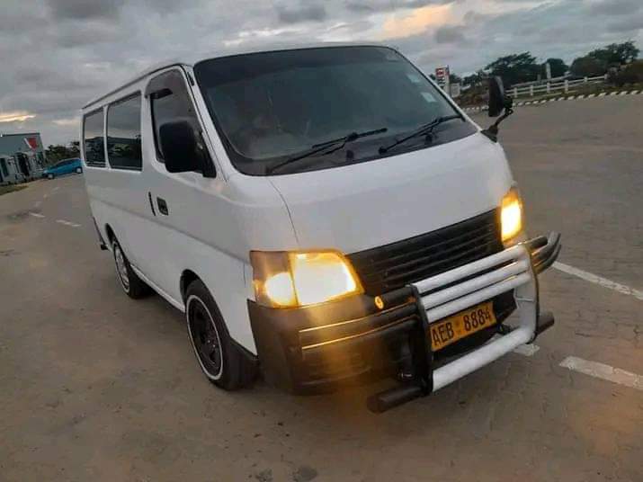 used nissan caravan