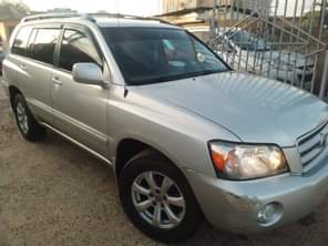 A picture of Neatly used Toyota Highlander for sale engine and gear is